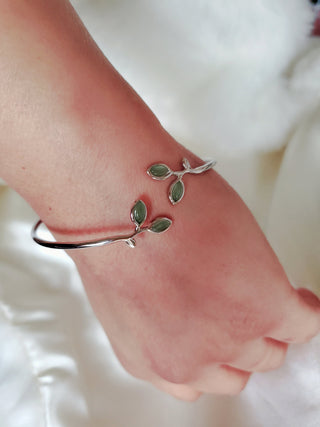 Adjustable Green leaf sterling silver cuff bracelet,leaf chain bracelet,dainty thin cuff bracelet,sterling silver bangle,adjustable bangle