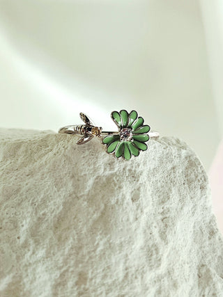 Green Enamel Flower Bee ring,sterling silver Jewellery, yellow sapphire Ring,Adjustable ring,gift,dainty ring,gift for her